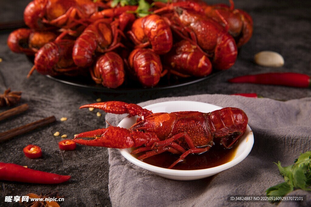 美味小龙虾诱人摆拍