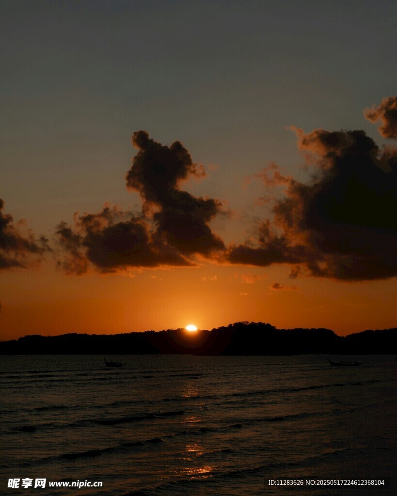 海上日落美景