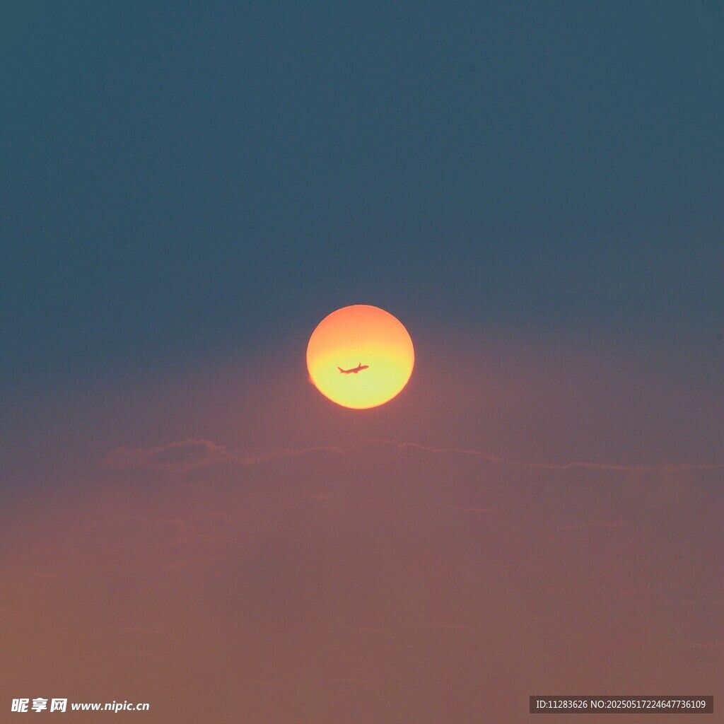 夕阳西下的美丽天际