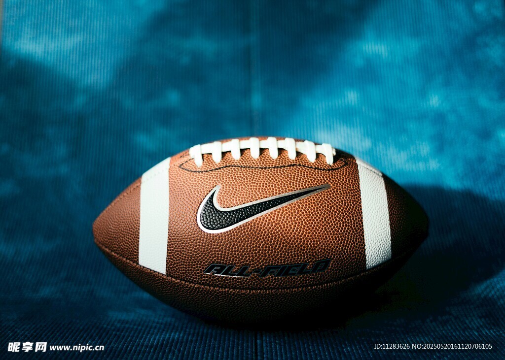 耐克橄榄球特写