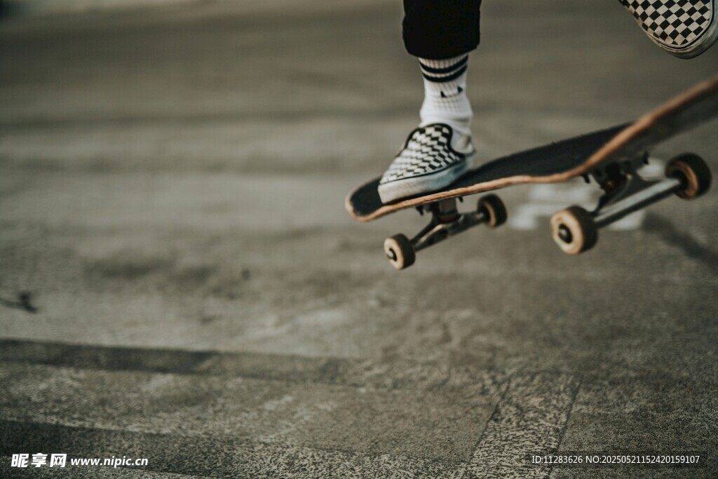 滑板者街头酷炫瞬间