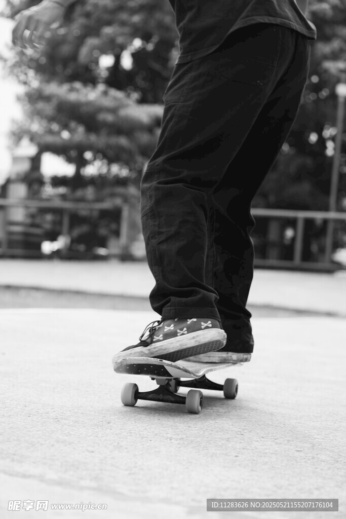 滑板者的街头酷炫瞬间