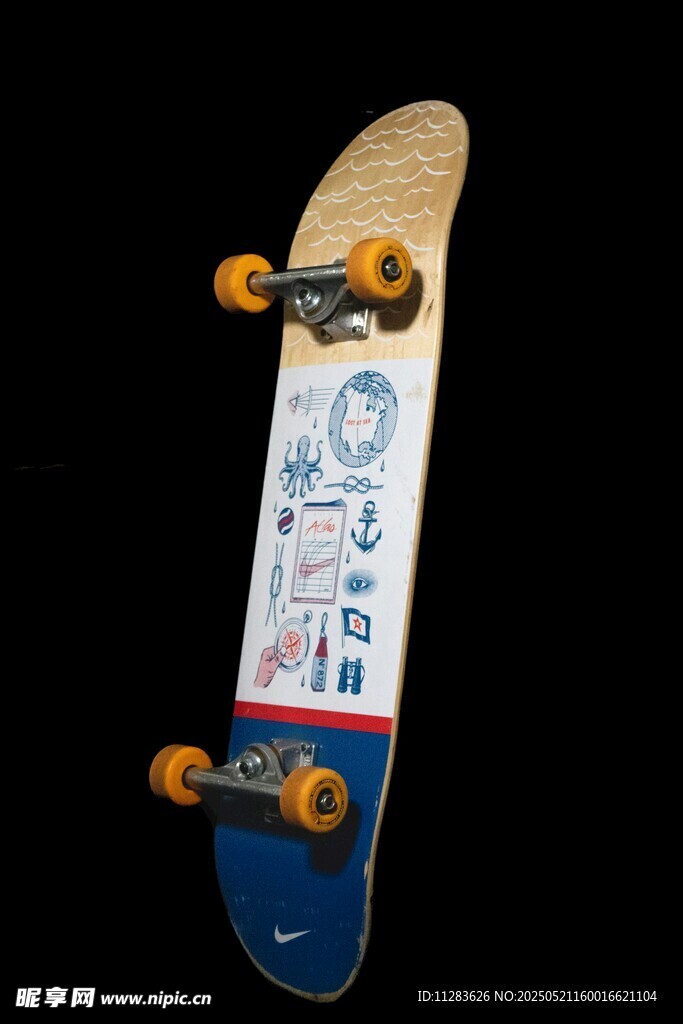 个性涂鸦滑板展示