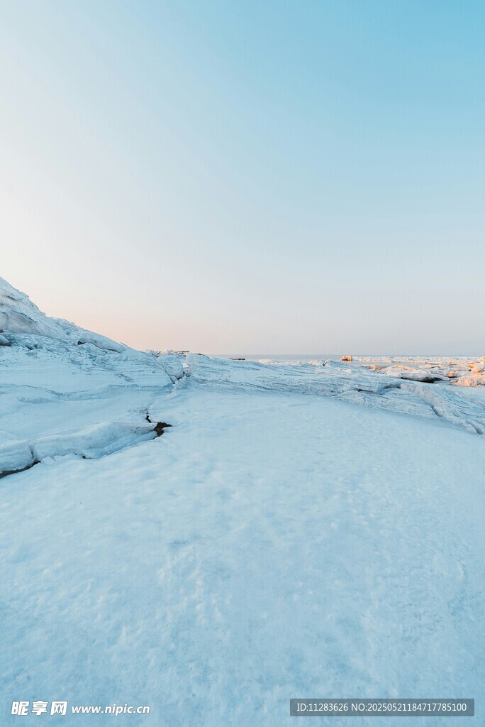 冬日雪景广阔雪地风光
