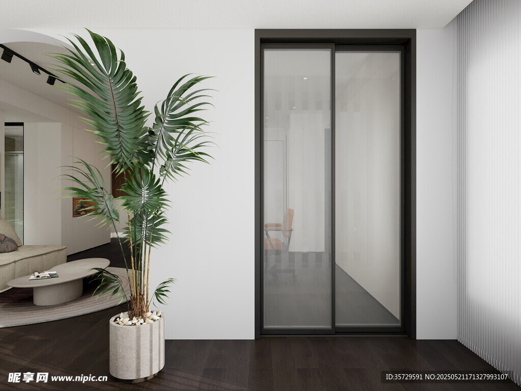 室内绿植与玻璃门装饰