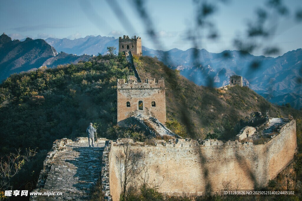 壮丽长城烽火台远景