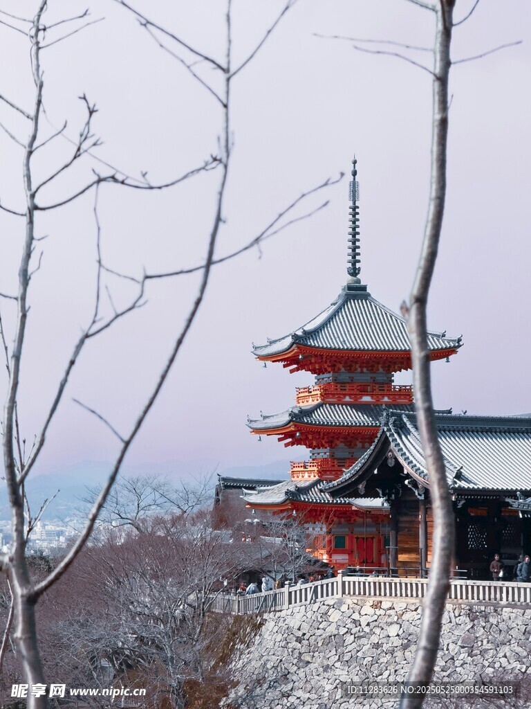 雪中古亭美景