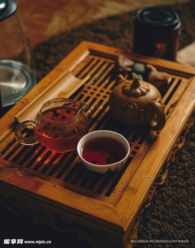 中式茶盘茶具品茶场景