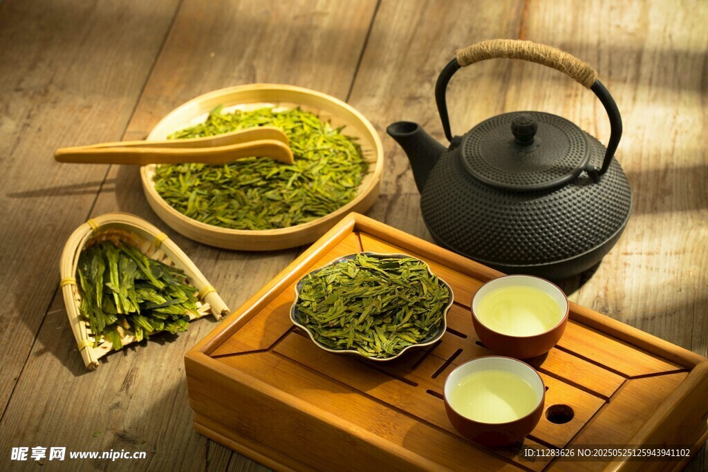 日式抹茶茶具与抹茶粉