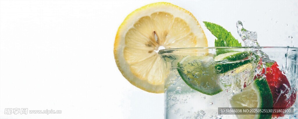 柠檬薄荷鸡尾酒饮品
