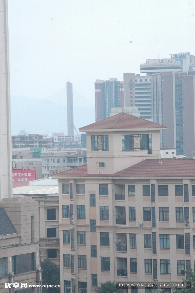 城市中的多层建筑景观