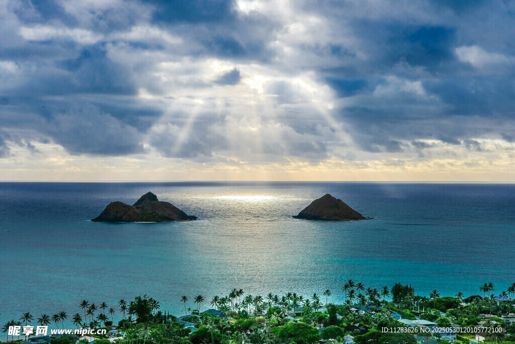 海上岛屿日出美景