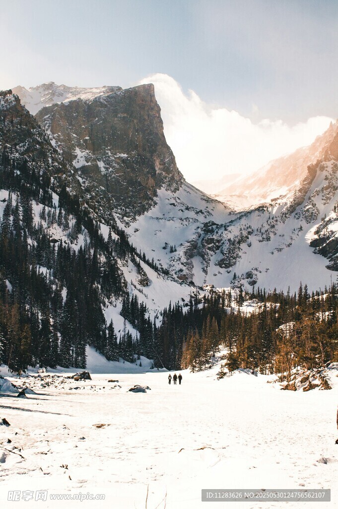 雪山壮丽风光