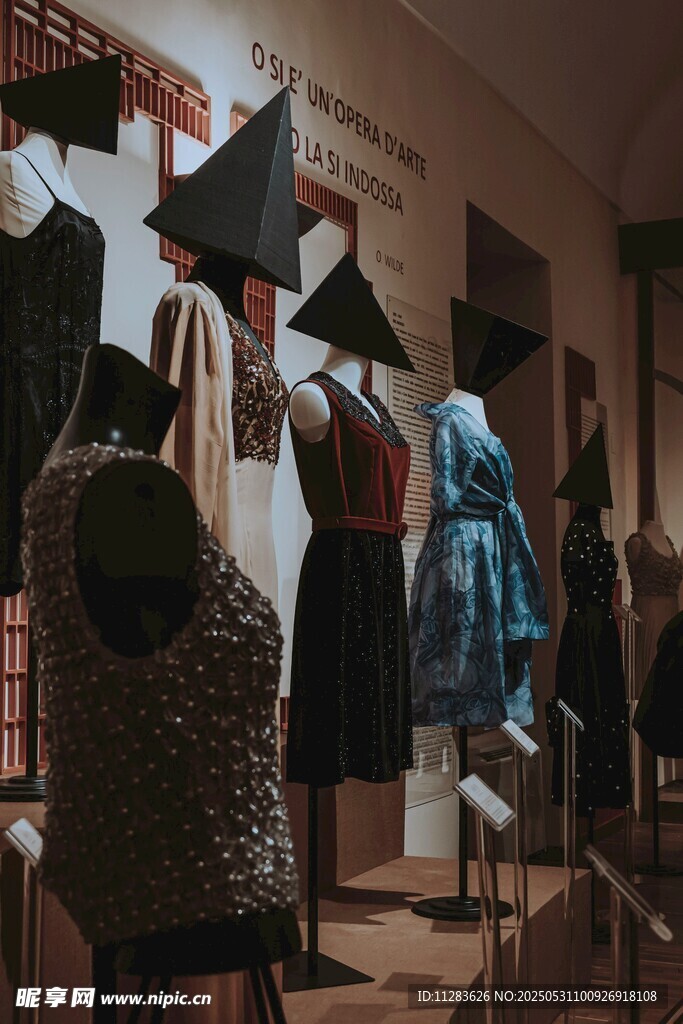 复古服饰展示