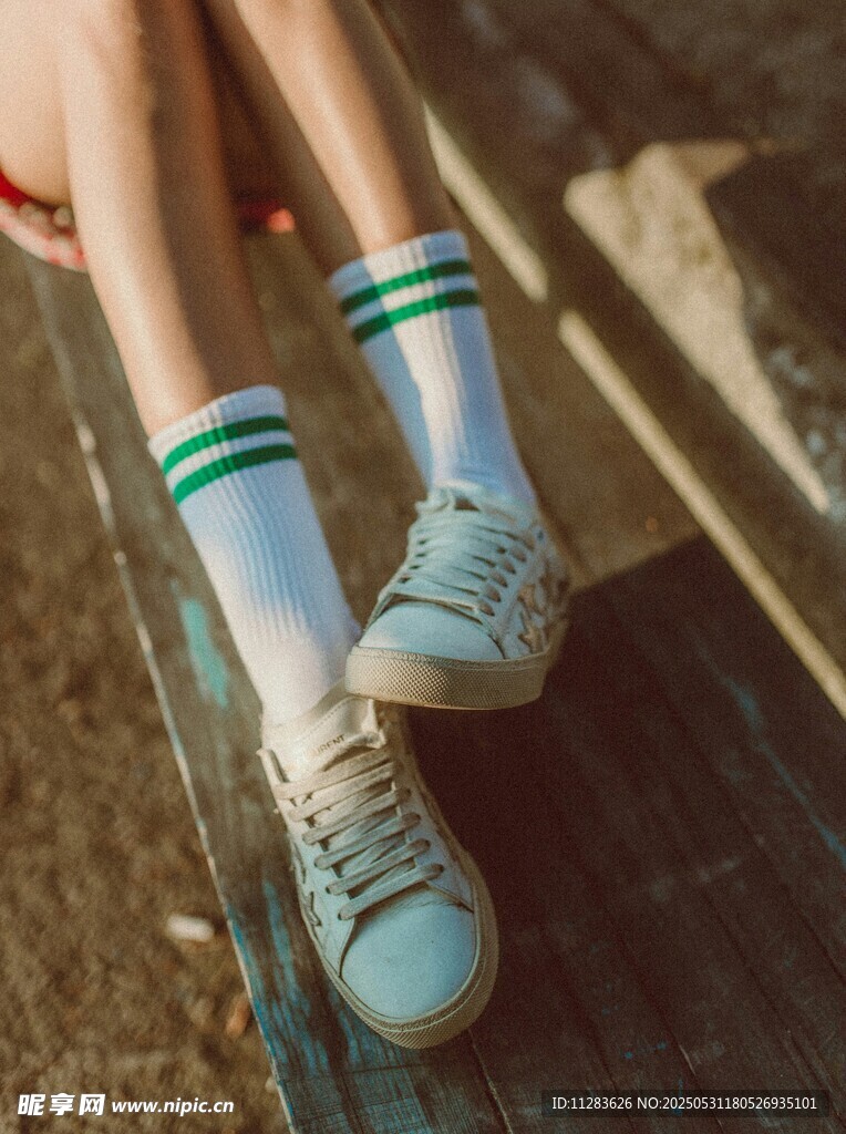青春少女的清新鞋袜搭配