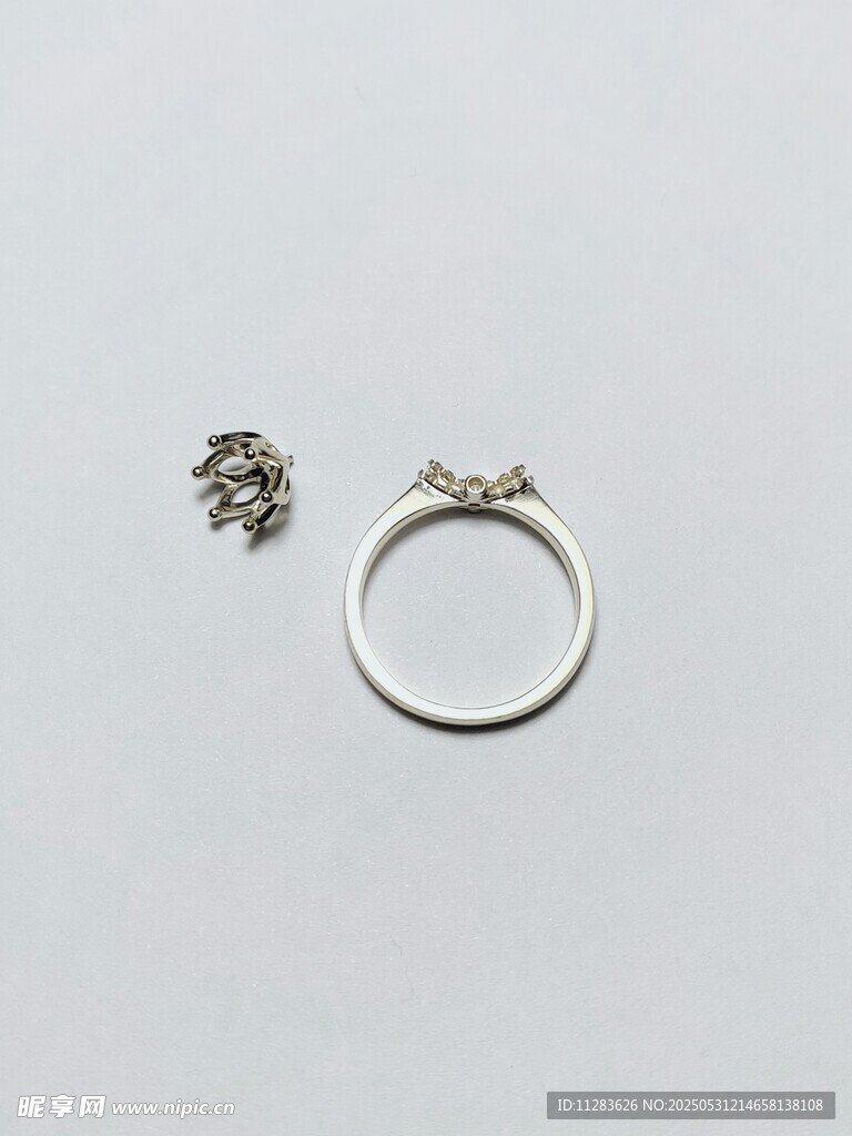 简约戒指及小配饰展示