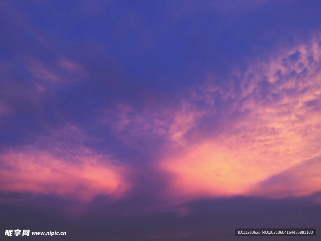 梦幻绚丽的天空晚霞景象