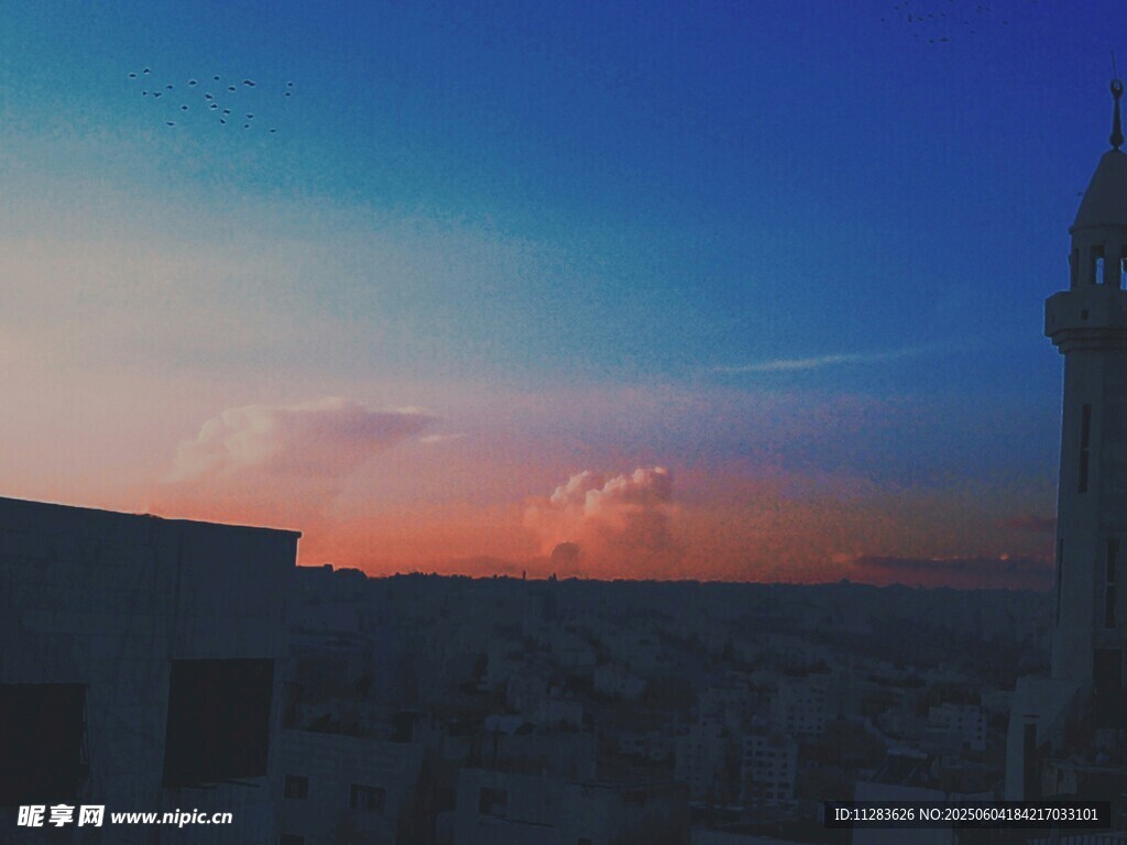 城市黄昏天际线美景