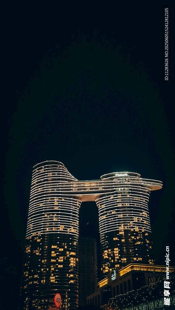 新加坡夜景中的标志性建筑