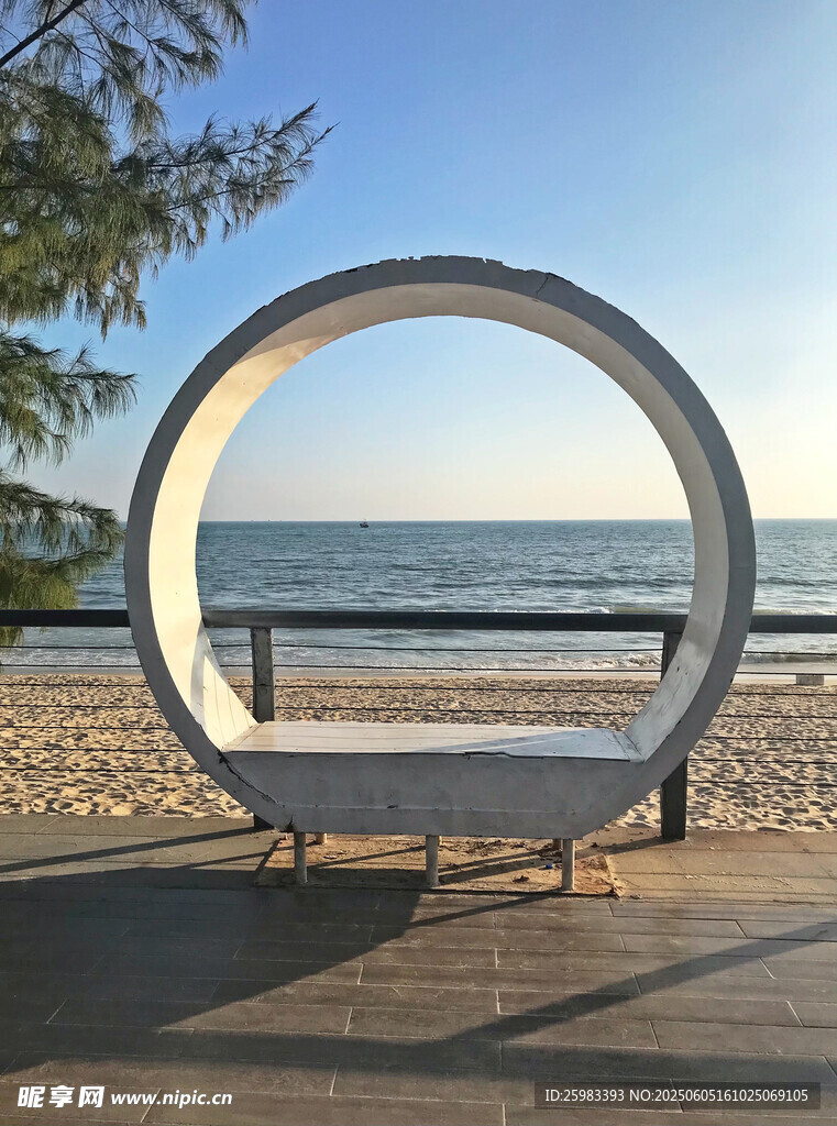 海边圆环座椅