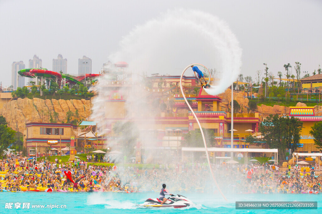 水上特技表演精彩瞬间