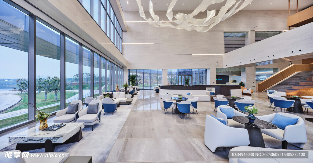 现代宽敞的开放式室内空间