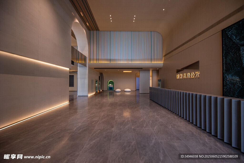 现代风格宽敞室内走廊空间