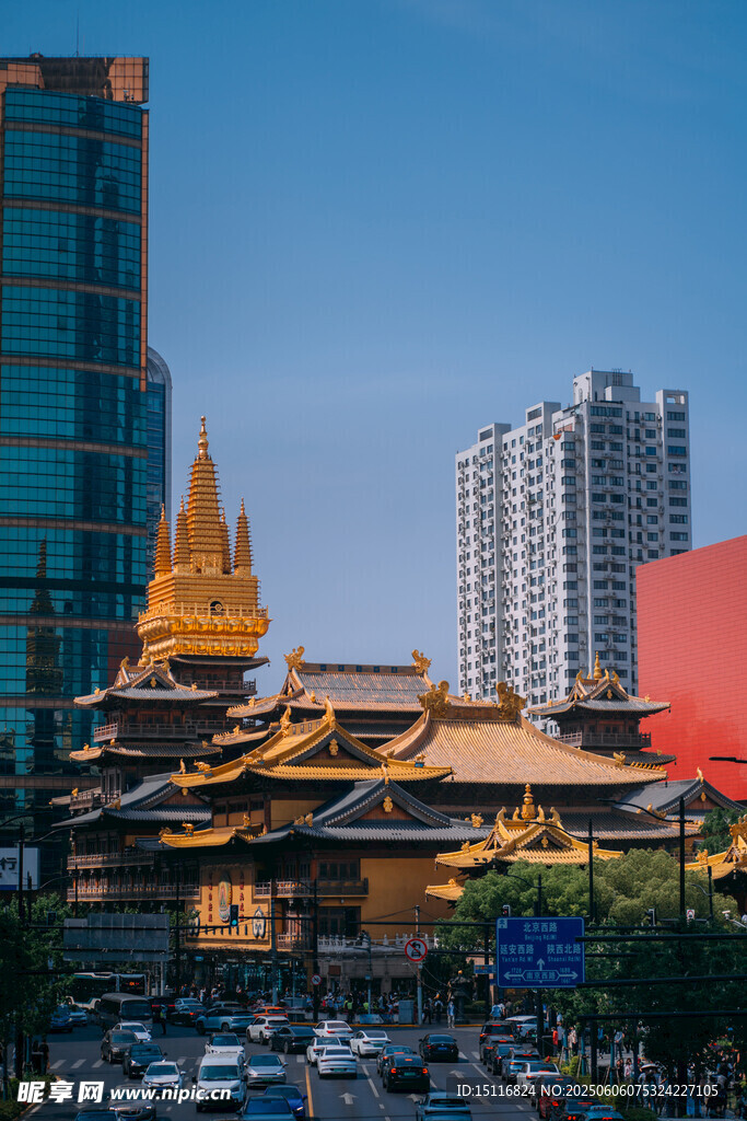都市中的传统寺庙建筑