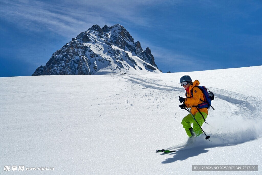 雪地中滑雪者的动感瞬间
