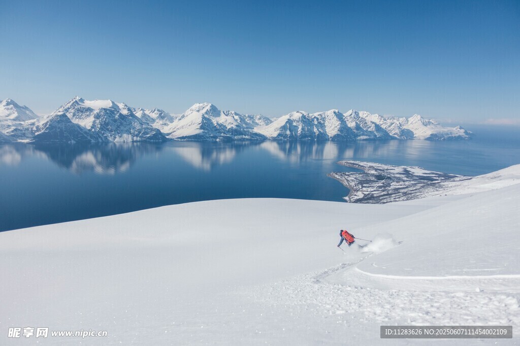 雪境孤影 壮美冰川景观