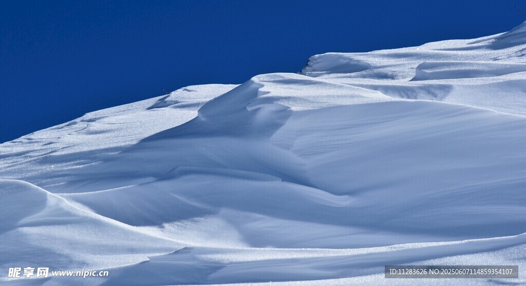 雪岭风光