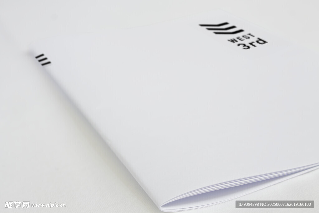 书籍画册设计智能贴图样机