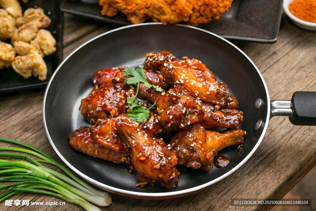 美味红烧鸡翅诱人呈现