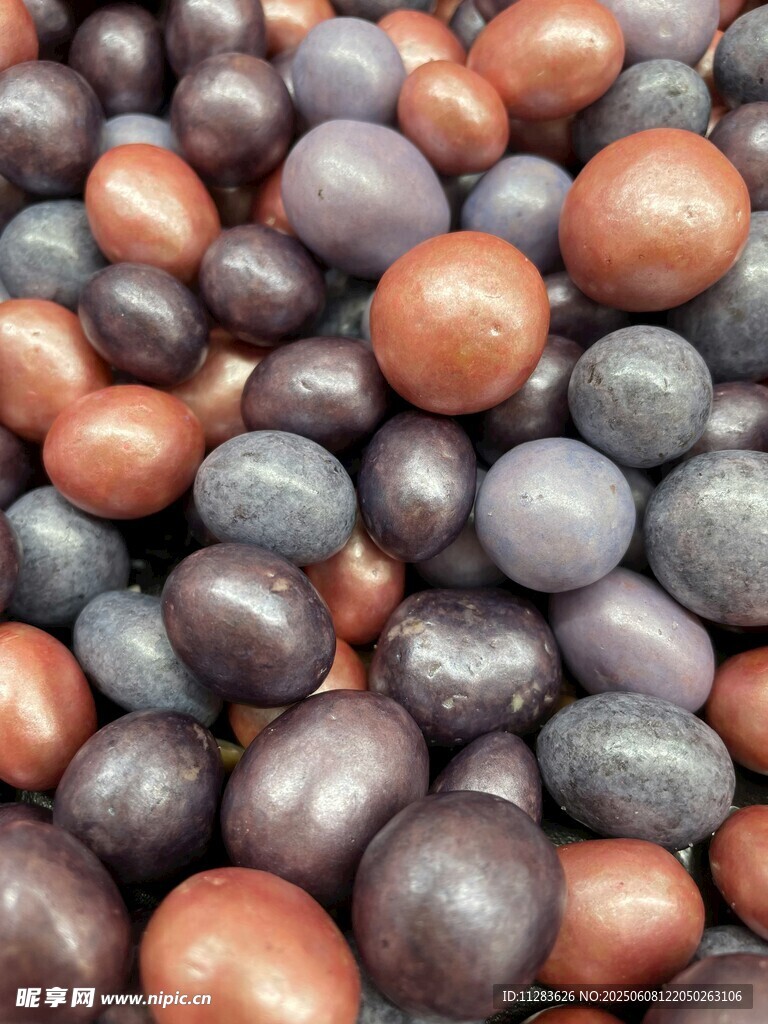 多彩圆润珠子特写