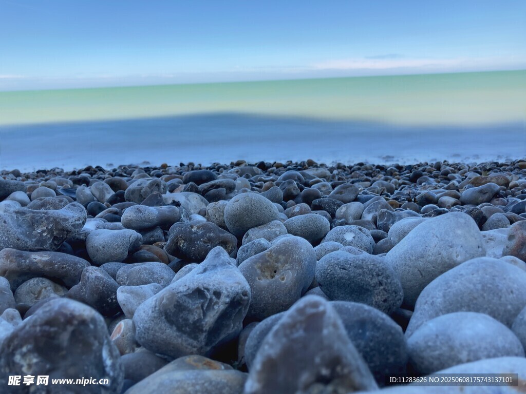 海边石滩 静谧自然景致