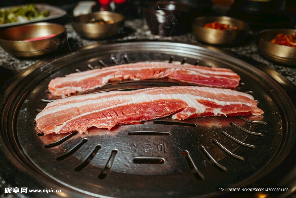 韩式烤肉五花肉诱人烤制