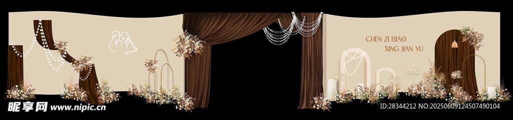 室内展示的多幅艺术画作