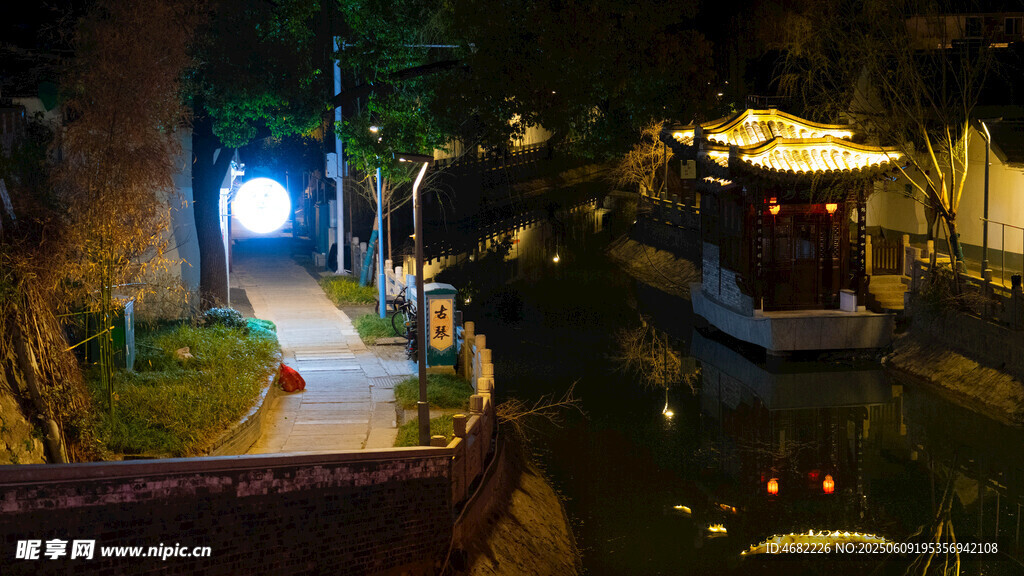 扬州彩衣街小秦淮河夜景