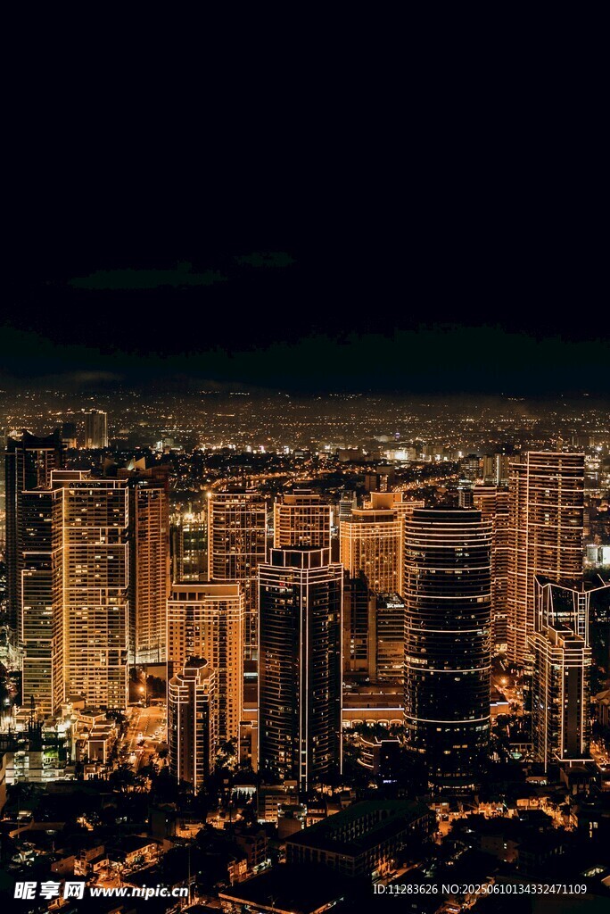 城市璀璨夜景俯瞰图