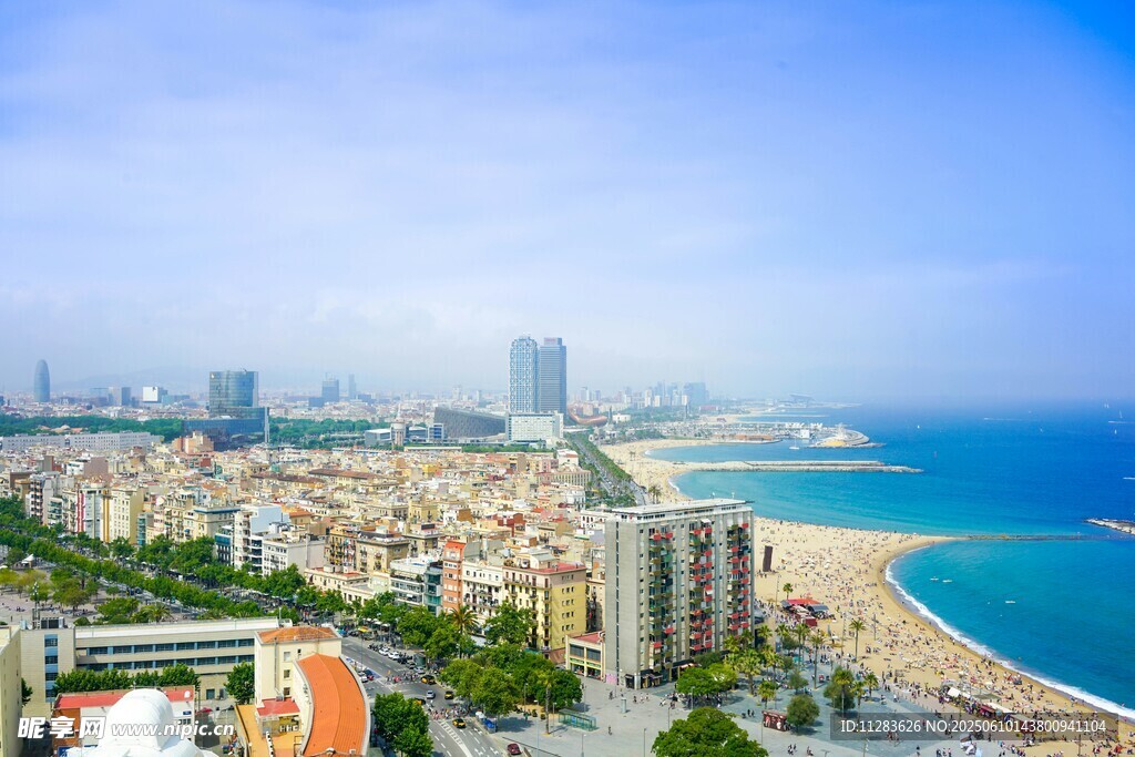 海滨城市美丽天际线景观