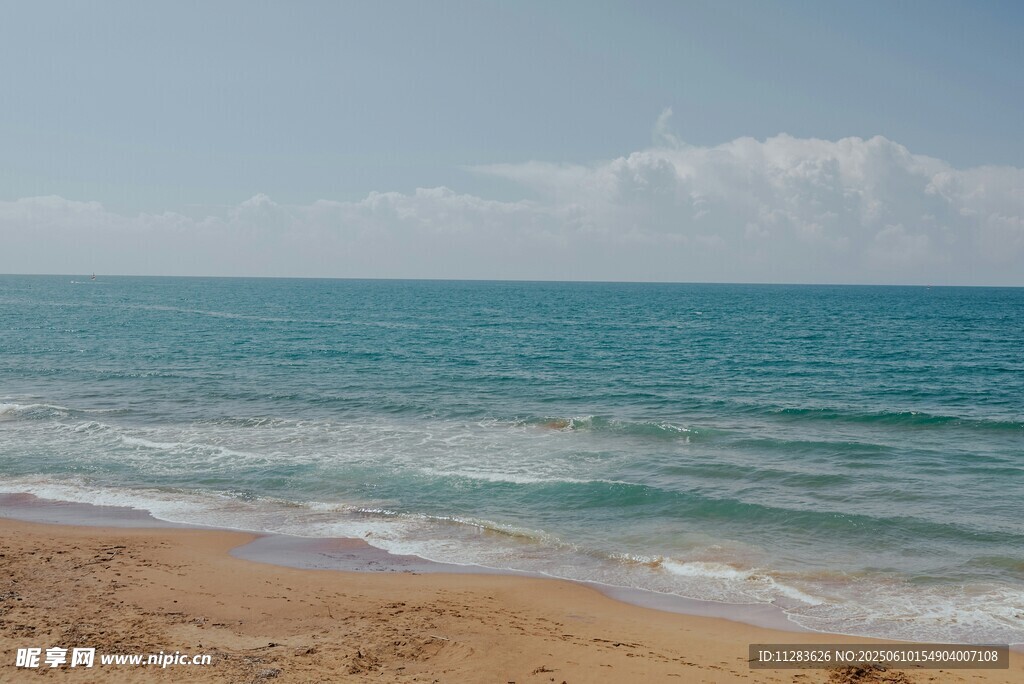 美丽海滨沙滩海景风光