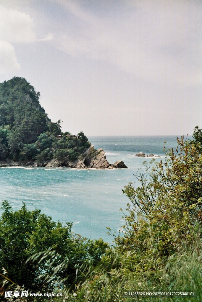 海边青山绿水美景