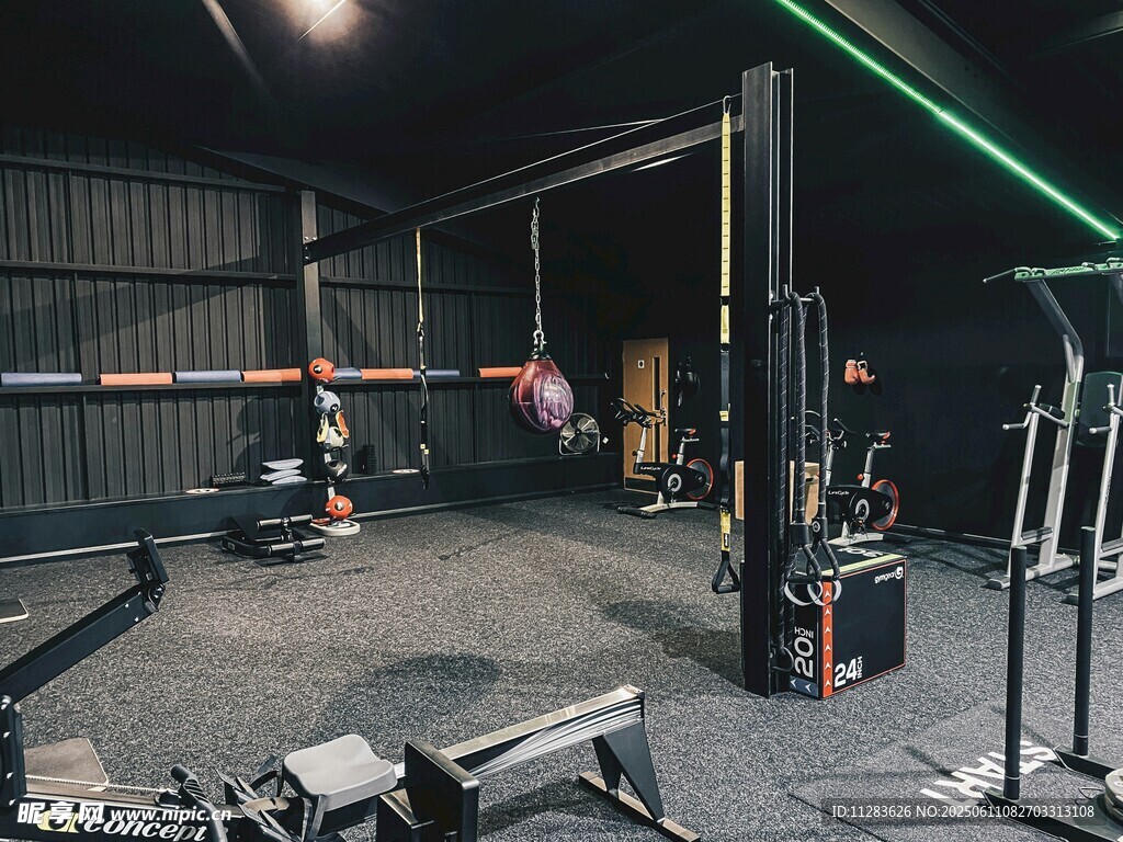 室内健身房器械场景展示