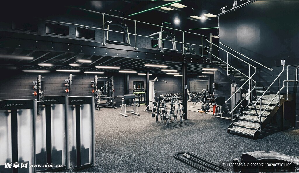 现代风格健身房内部场景