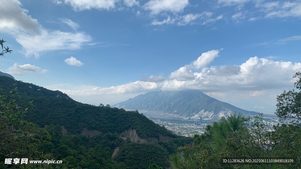 山间美景