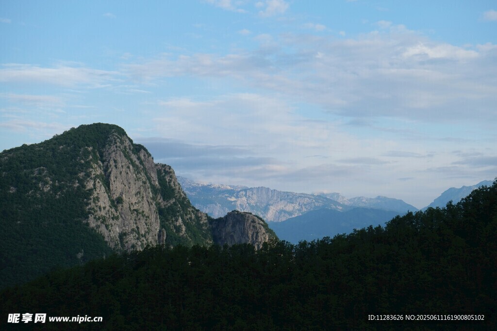 壮丽山景