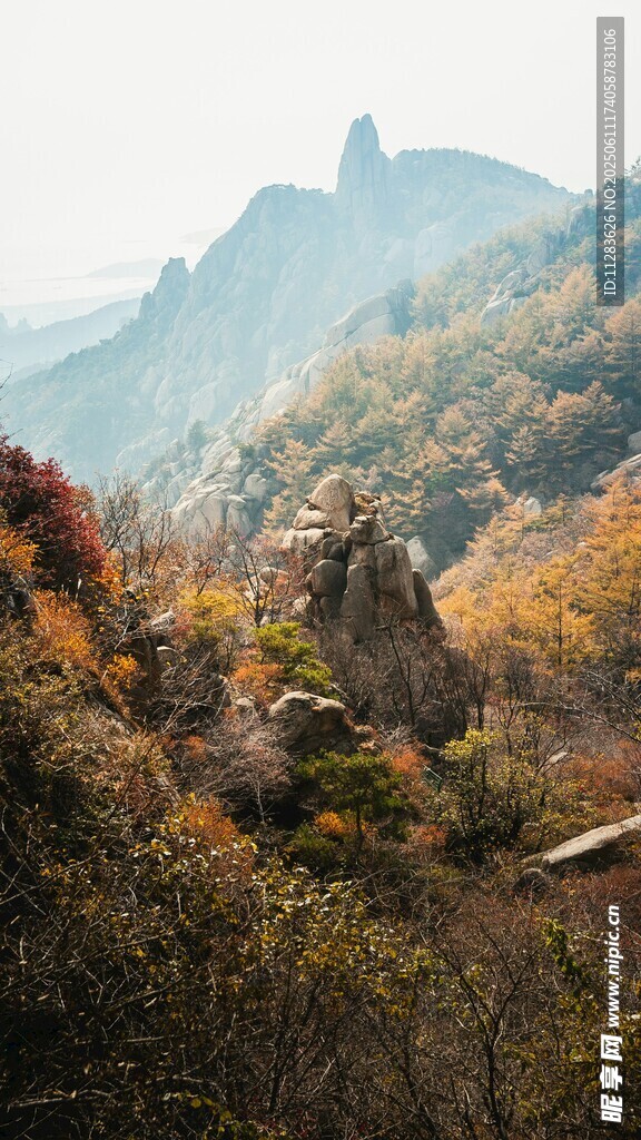 秋日山间美景
