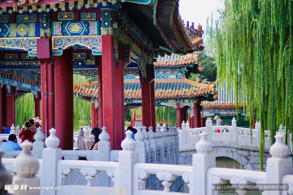 古典中式亭台楼阁景观