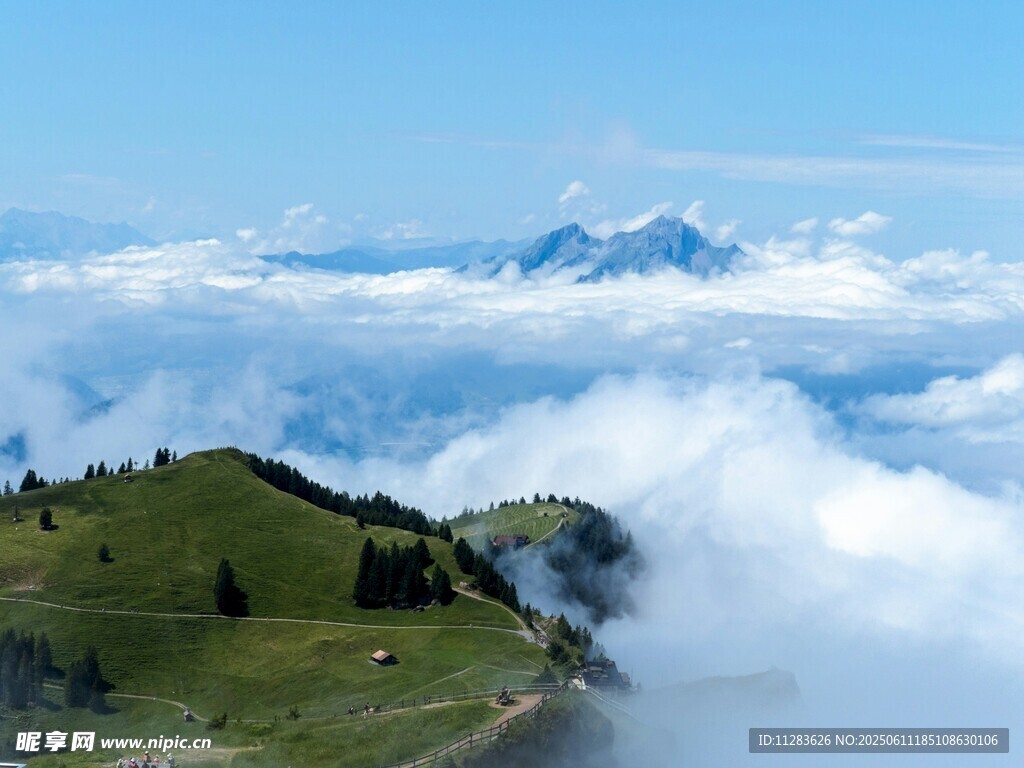 山间云海美景