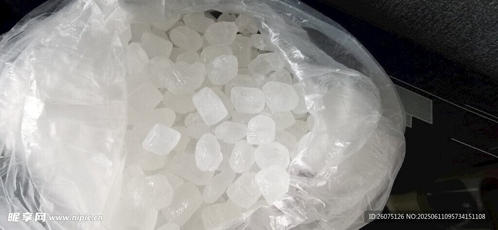 袋装白色颗粒物品